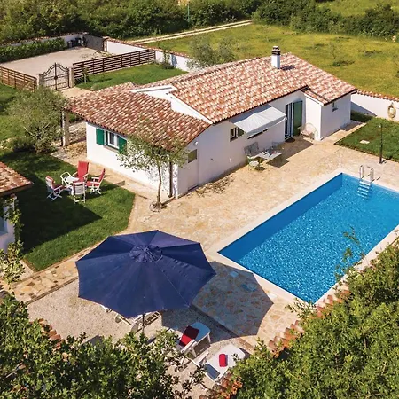 2 Bedroom In * Πούλα