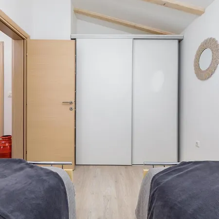 2 Bedroom In Σπίτι διακοπών *