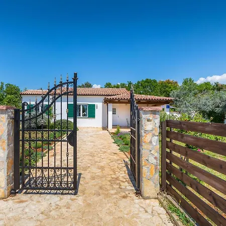 Stunning In Tatil Evi