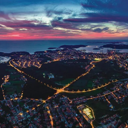 Stunning In Tatil Evi