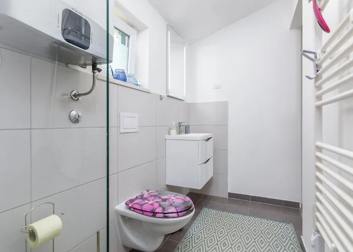 2 Bedroom In Tatil Evi Pula