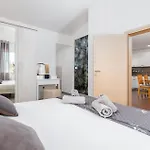 2 Bedroom In *